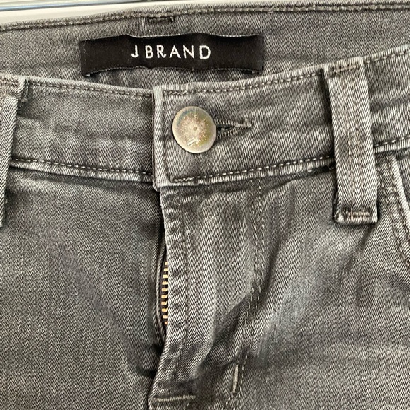 J Brand-skinny leg. Grey jeans, size 26. - Picture 2 of 6